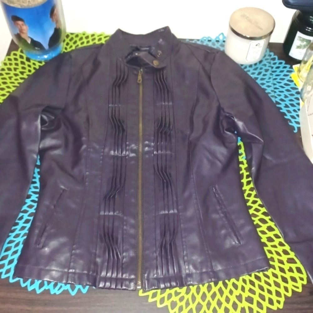 pleated Pleather jacket /small/plum